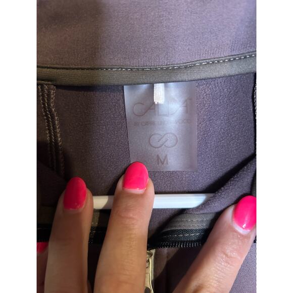 Calla by Carrie Underwood 1/2 Zip Pullover. Size Medium - Picture 5 of 5